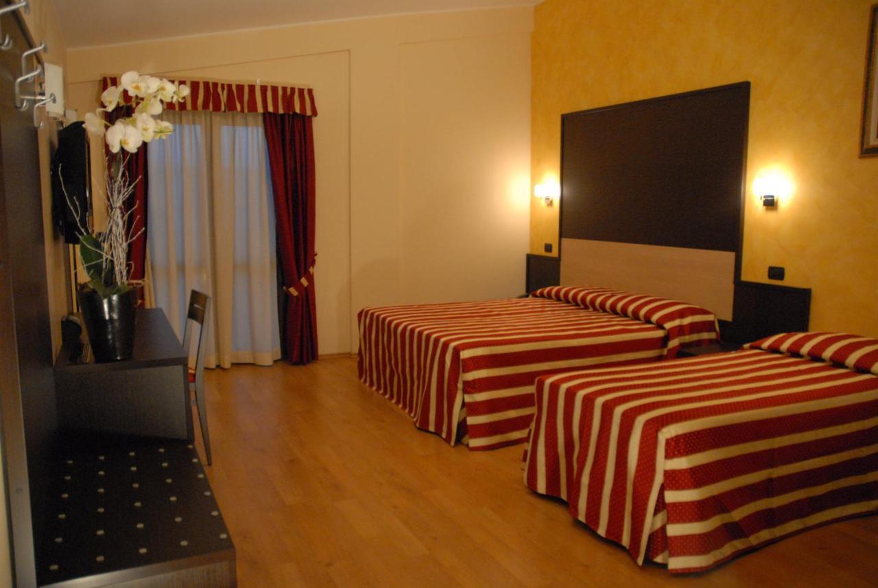 Hotel Iacone Chieti Room photo